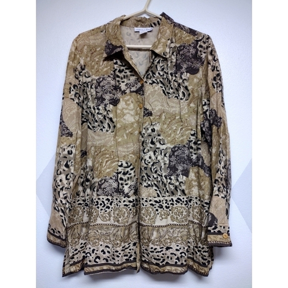 Anna and Frank animal print button front long sleeve shirt - Picture 1 of 10